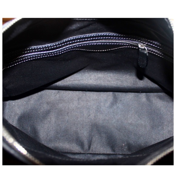 TOD’S Large Milky Bag W/ Feet Black Leather Shoulder Bag Hobo Style EUC - Picture 8 of 8